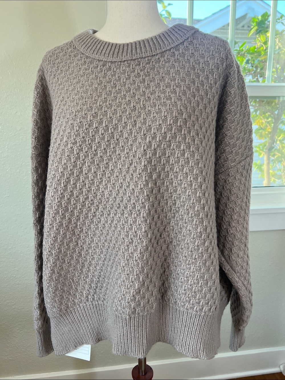 Caara Cozy Neutral Grayish Purple Crewneck Thick Textured Sweater. NWT